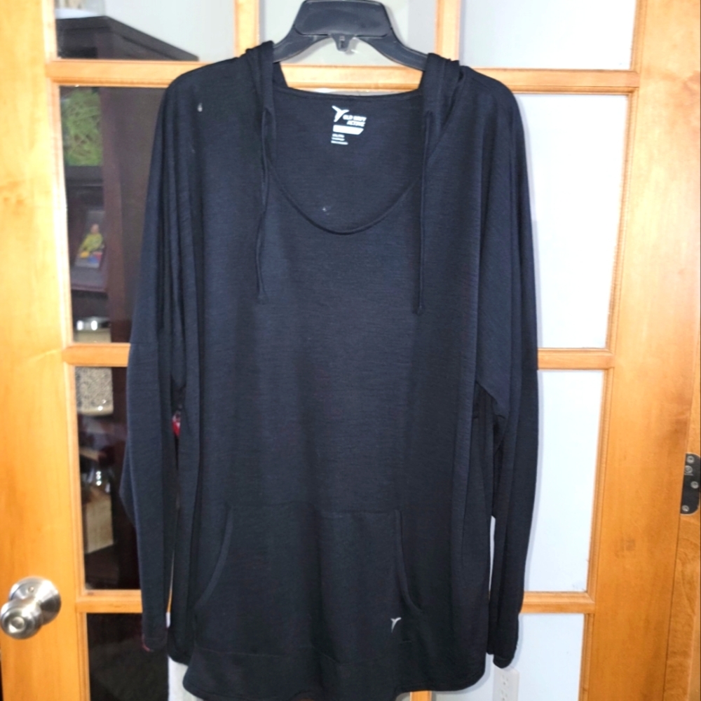 Womens active top